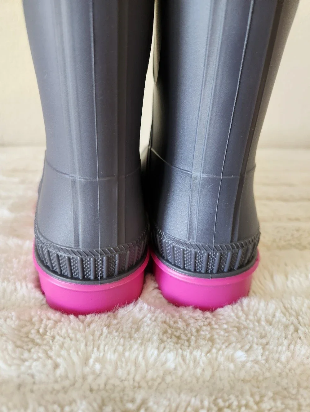 Kamik Classic Stomp Charcoal Magenta Rubber Rain Boots for Kids for Everyday Use